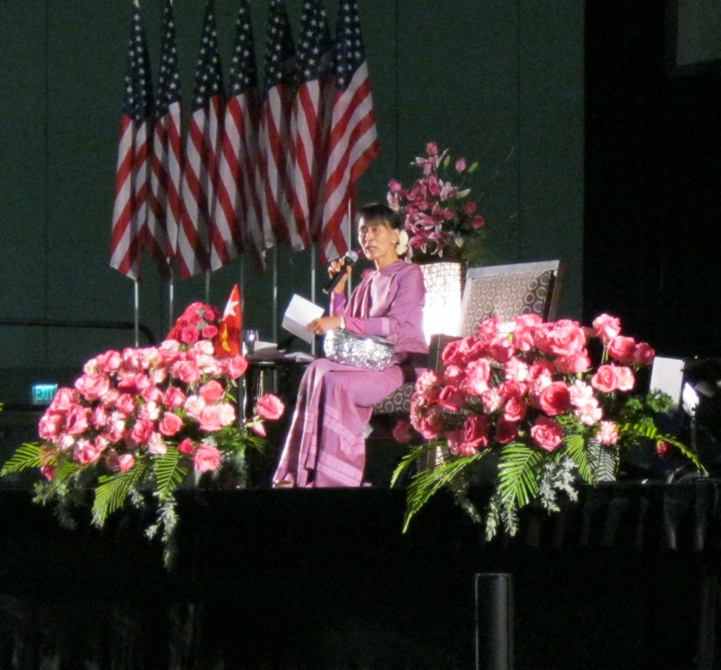 Daw Aung San Suu Kyi addresses Burmese Community in Los Angeles