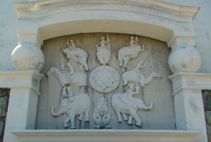 Bas-relief sculpture of the dispersal of Shakyamuni Buddha's relics in the eight directions from the side of the Peace Pagoda