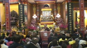 Ven. Zhaxi Zhuoma gives discourse at Hua Zang Si